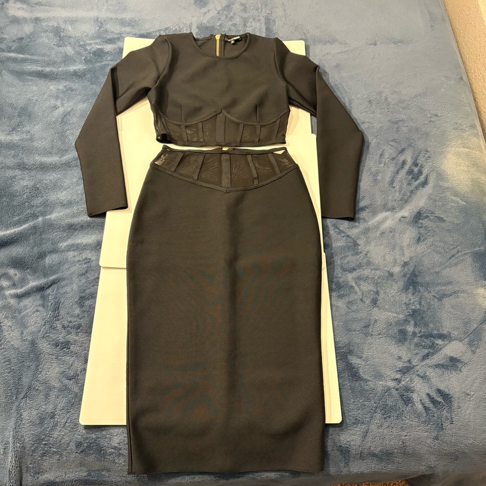 Fashion Nova Black Long‎ Sleeve Corset Crop Top & Midi Skirt Set – Size M